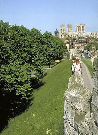 Church View & Bed & Breakfast 3*