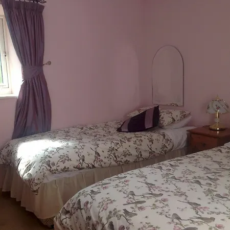 Bed and breakfast Church View & 3*